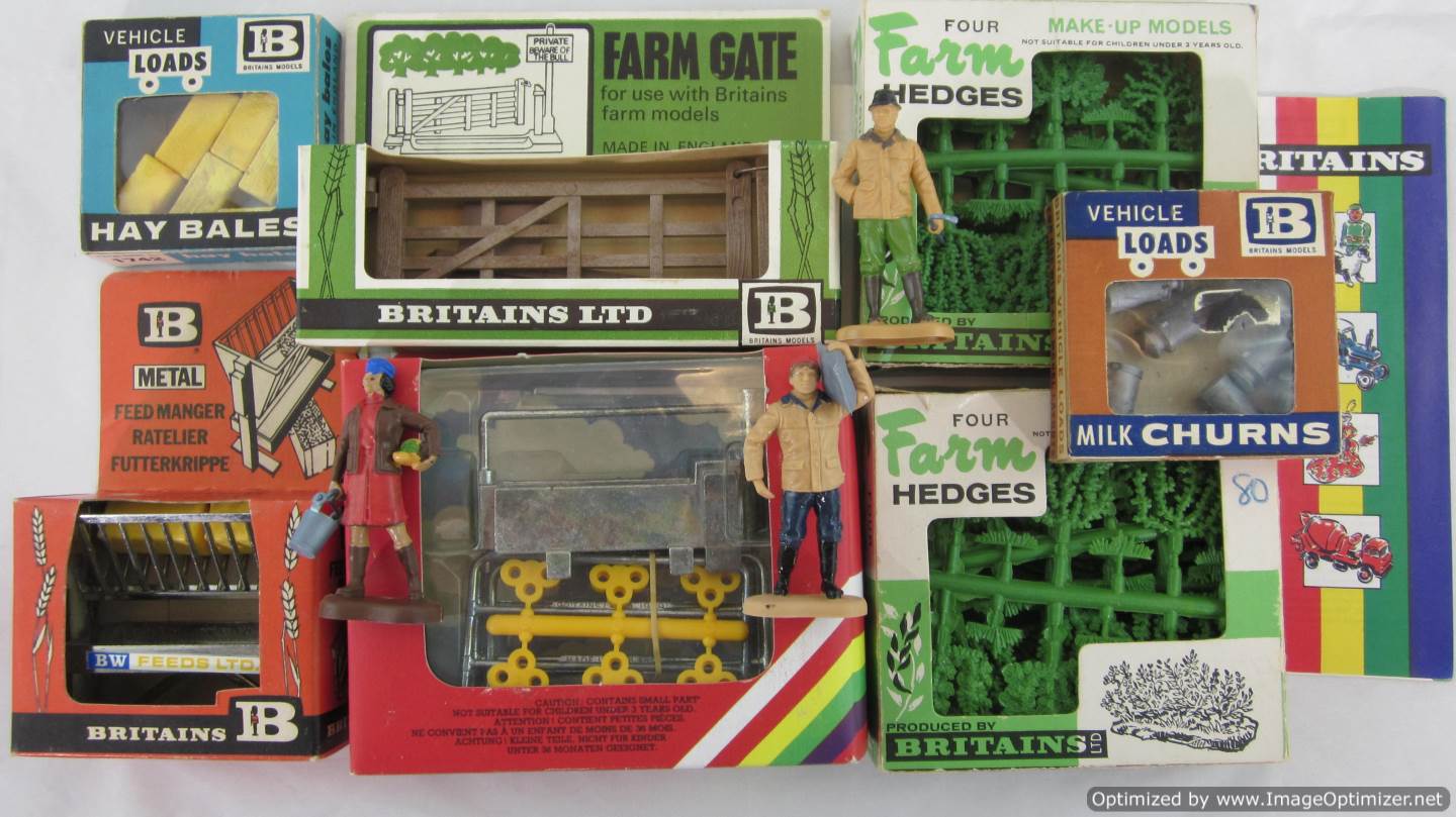 Britains Farm 6 metal Hurdles 1728 vintage in original box 